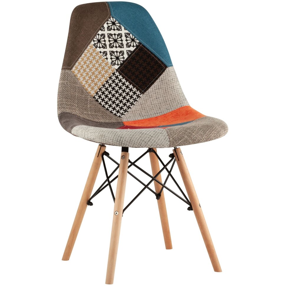 Eames DSW в тканевой обивке в стиле пэчворк, сиденье платиковое, ножки деревянные Eames DSW в тканевой обивке в стиле пэчворк, сиденье платиковое, ножки деревянные